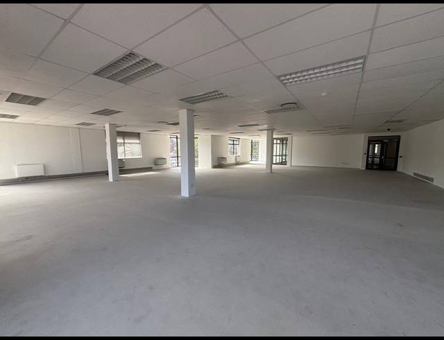 400M² OFFICE TO LET IN PLATTEKLOOF 3